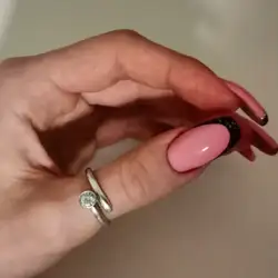 Марина Конофольська