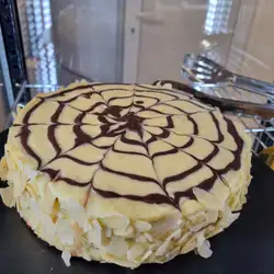 Golden CoffeeCake — Чернівці