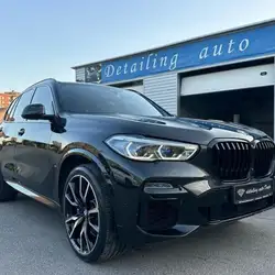 Detailing auto