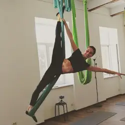 Fly yoga space