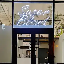 Super Blond Ira Moravska