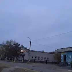 Середня школа № 142