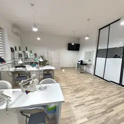 Nail Rish Bar