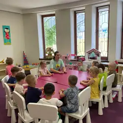 Академія дитинства (Замок Реджіо) - Новоберегова
