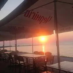 Бар біля моря