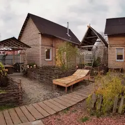 Жулянський банний двір
