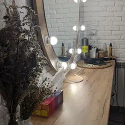Rumi beauty bar