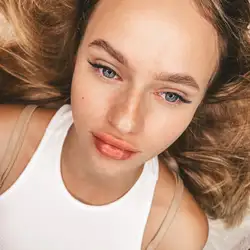 Руслана Сімакова Лешмейкер