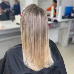 Николь Белая