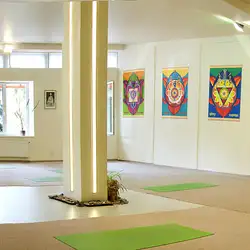 Yoga in Daily Life - Гоголя