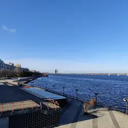 Кафе на набережній