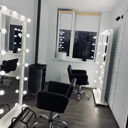 Brush Beauty room