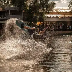Школа вейкбордингу Wake Mob