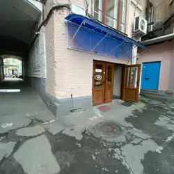 Замкнені - Київ, Петра Сагайдачного
