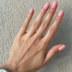 Grand nails
