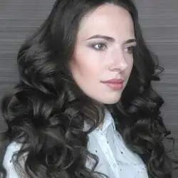 Лихачова Юлія