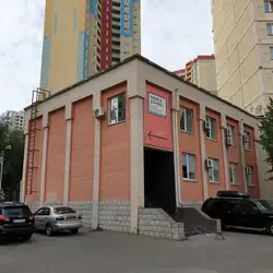 World School Campus L - Юлії Здановської
