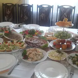 Маєток — Кам'янець-Подільський