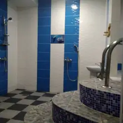 Дельфін