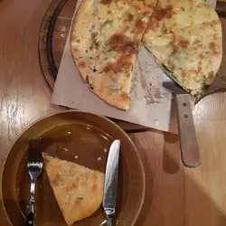 Хачапурі та Вино