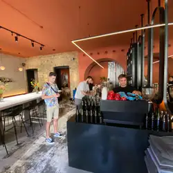 Pure & Naive wine bar+bistro — Київ