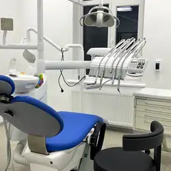 Dr. Verkhola