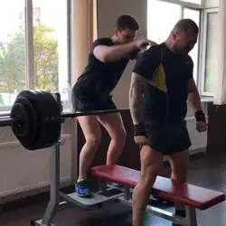 Максим Марадуда фітнес-тренер