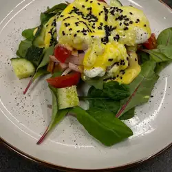 PAUSA Cafe & Prosecco Bar