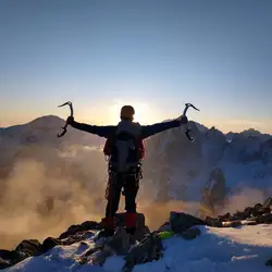 Summit Club