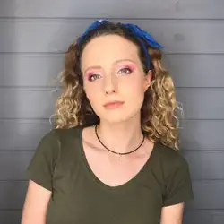 Анна Романова