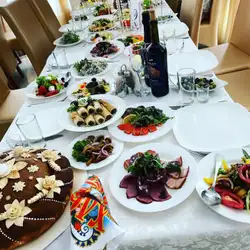 Бакинський двір — Днепр