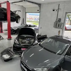 Tesla Service Ternopil