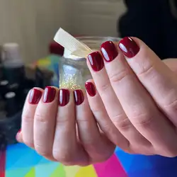 Nails and details, студія манікюру