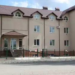 Універсальна подільська клініка