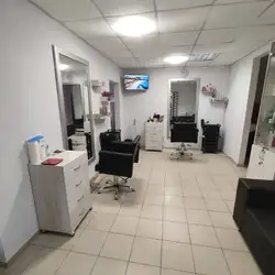 BEAUTY HALL