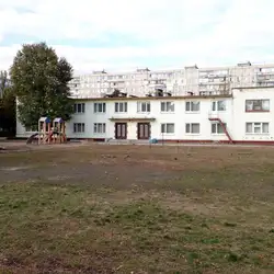 Перша ластівка