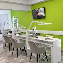 AT Nail Studio