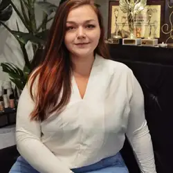 Анна Іванова