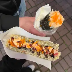FAST FOOD SUSHI