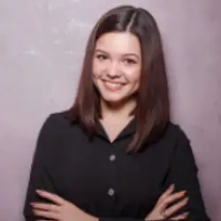 Аліна Аманова
